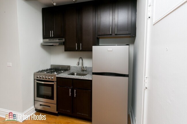 Photo - 4738 N Hermitage Ave Unit M01B