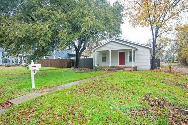 Photo - 305 College St