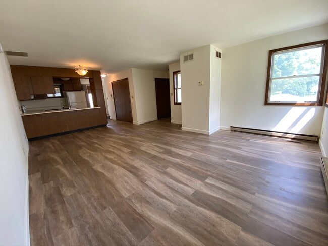 Photo - 901 Hartwell Dr