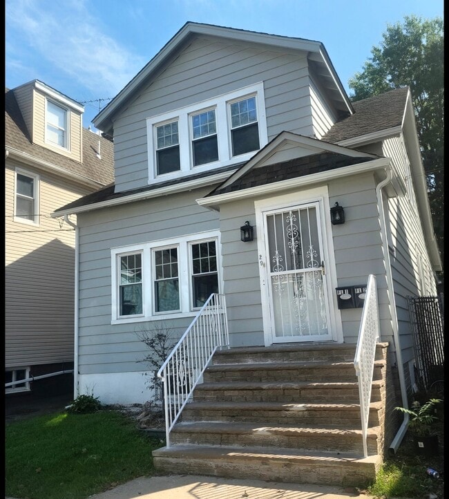 Building Photo - 29 Rich St Unit 2