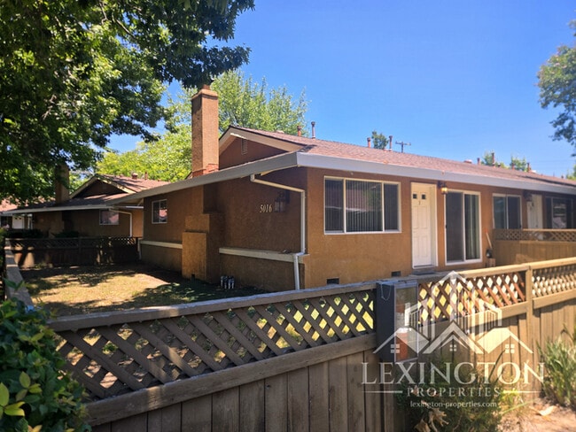 Building Photo - Beautiful, 2BD/1BA, Condo in The Villaggio, near Madison Ave. and American River College! Unit 1