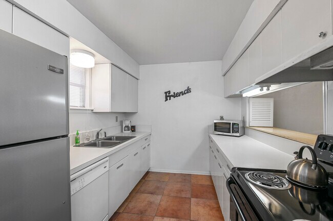 Photo - University Terrace