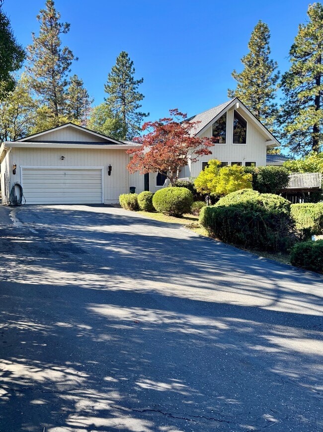 Building Photo - 16754 Aileen Way