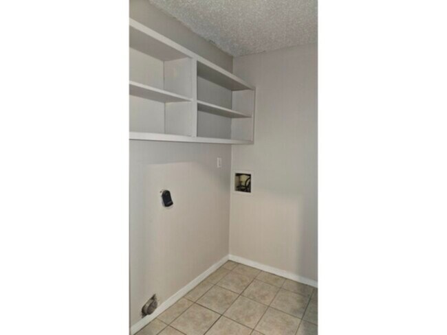 Photo - 7240 Hilburn Rd