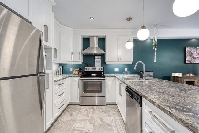 Building Photo - 201 W Silver Sands Dr Rental