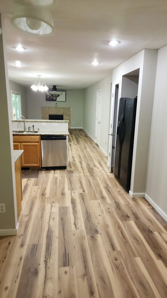 Photo - 102 Reton Ct