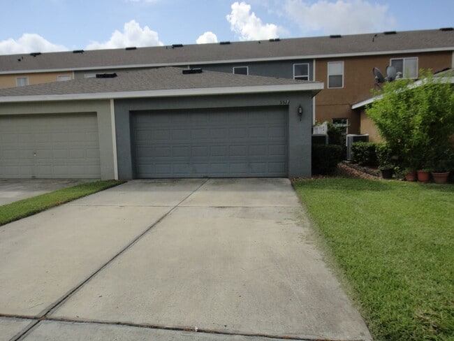 Photo - 3/2 with loft Windermere Town home in Summerport! 2 car garage! June 10, 2026!