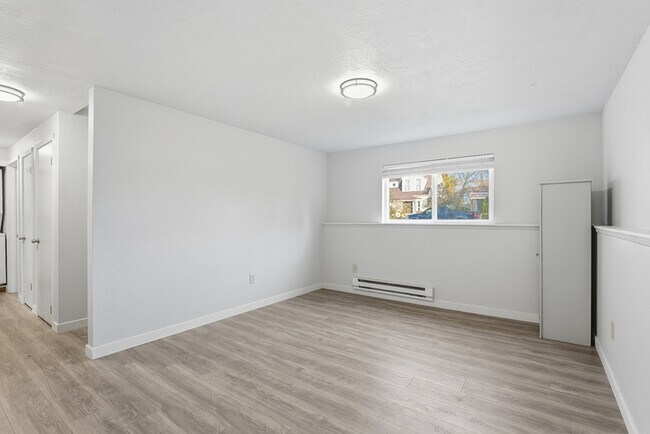 Photo - 2024 E Pacific Ave