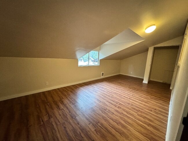 Photo - 202 Woodland Rd