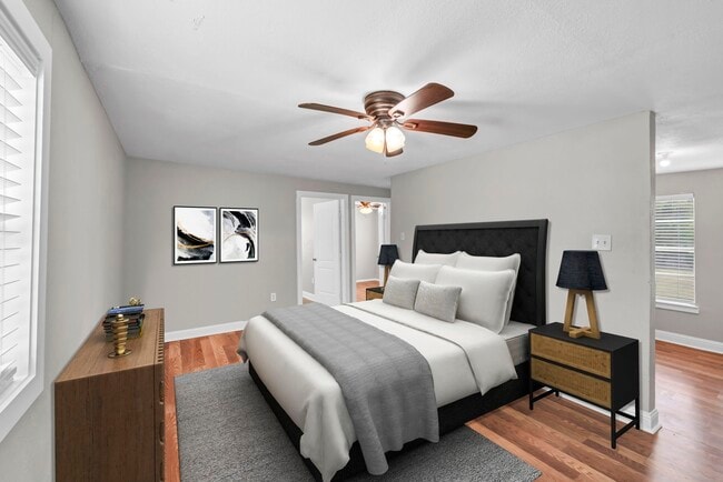 Building Photo - 303 Linwood St Unit 1/2