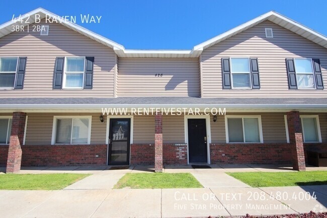 Building Photo - Townhome Available in Chubbuck! Visit rent...