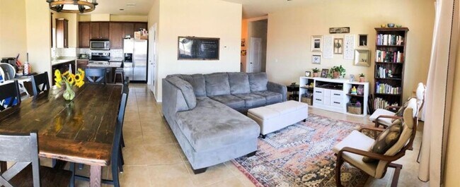 Photo - STOP THE CAR HONEY!!