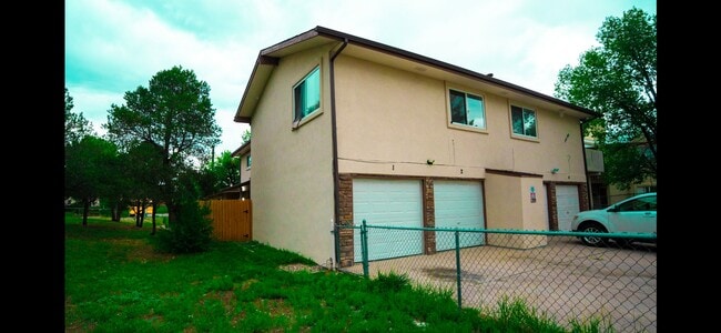 Photo - 2584 Astrozon Cir Unit 1