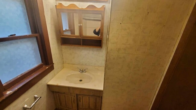 Photo - 790 S Graham St