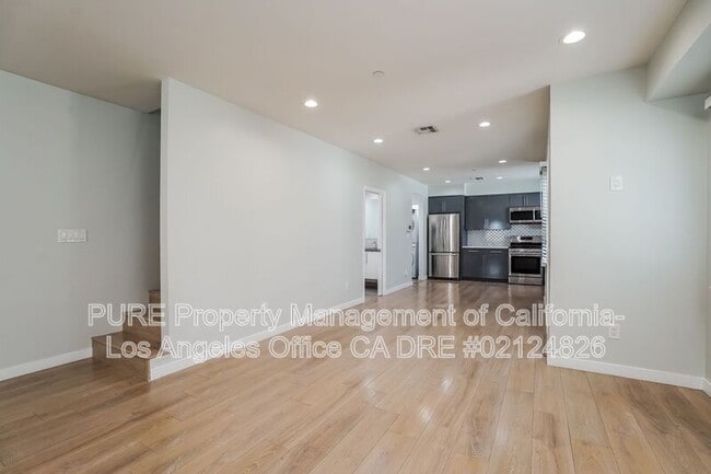 Photo - 10706 Camarillo St