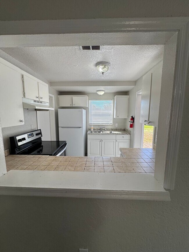 Photo - Spacious Poinciana Townhome