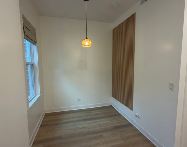 Photo - 1529 N Maplewood Ave Unit 2