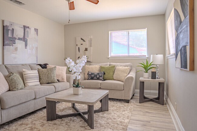 Photo - FREE DECEMBER RENT!!!! GORGEOUS REMODELED HOME!!!