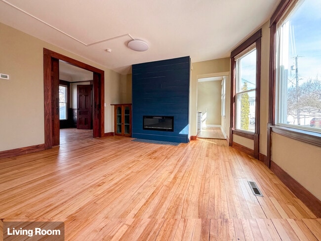 Living Room - 2613 Bryant Ave S Unit 2613 Bryant Ave S - FL1