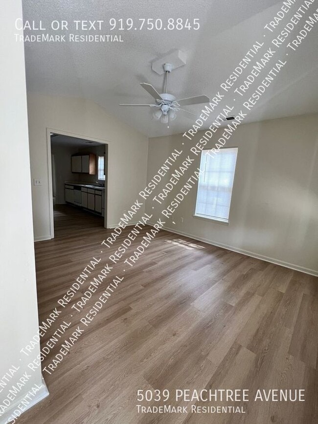 Photo - 5039 Peachtree Ave