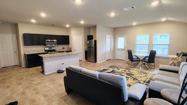 Photo - 9609 Falme Ln