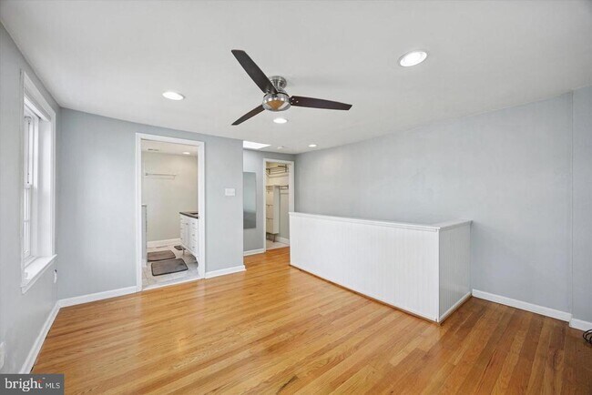 Photo - 715 Rodman St