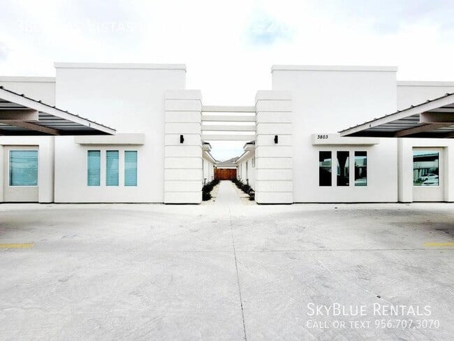 Building Photo - 3803 Las Vistas Ln Unit 3803-2 Las Vistas Rental