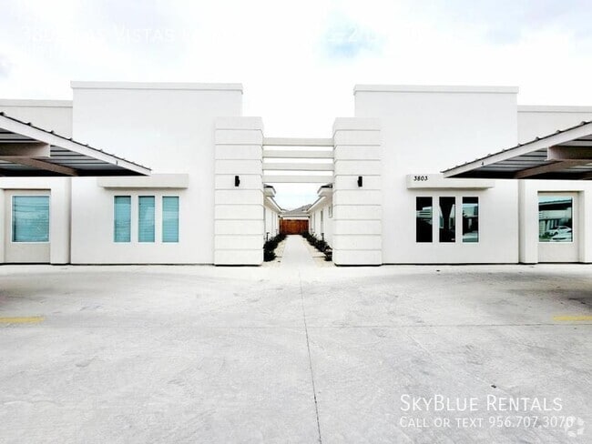 Building Photo - 3803 Las Vistas Ln Unit 3803-2 Las Vistas Rental