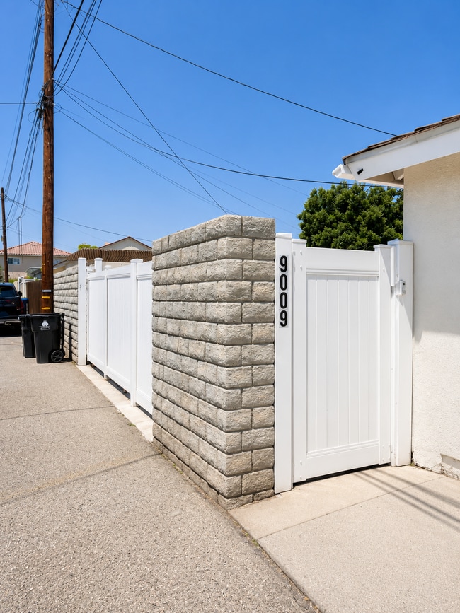 Photo - 9009 Monogram Ave