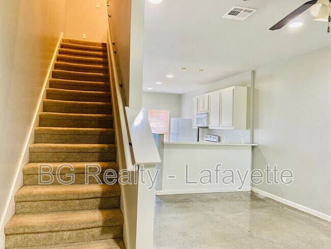 428 General Mouton Ave