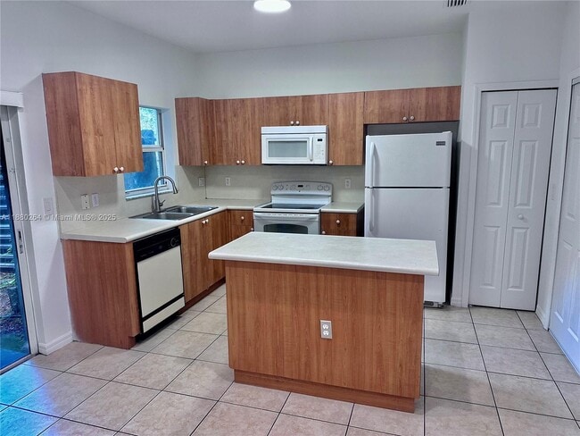 Photo - 1631 SE 30th St