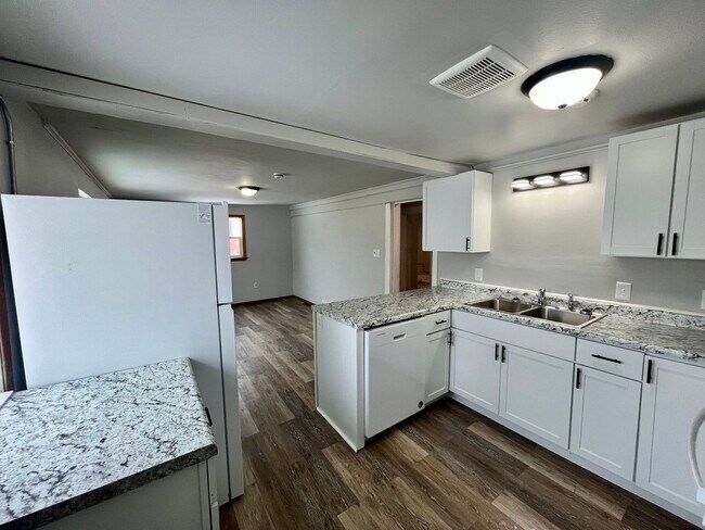 Photo - 727 Washington St Unit Upper