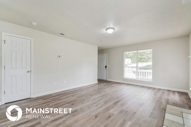 Photo - 7 Roundtree Xing