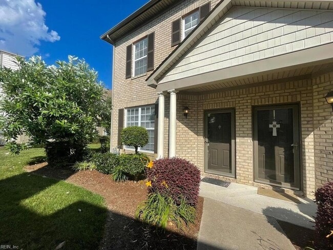 Building Photo - 2028 Smallbrooke Ct