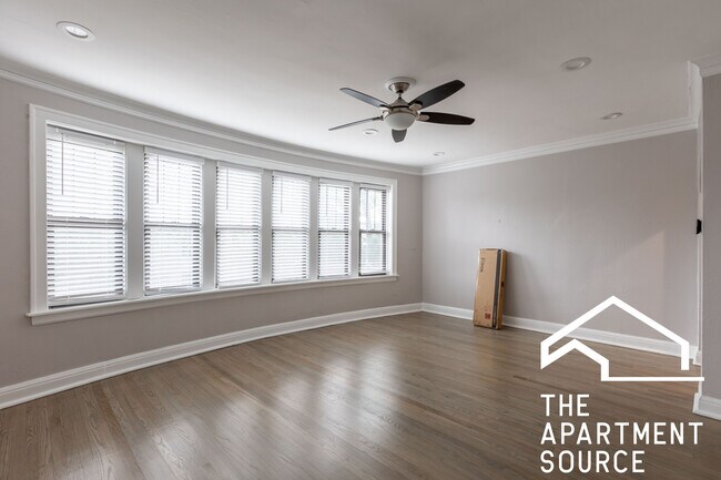 Photo - 2240 N Sawyer Ave Apartments Unit 2