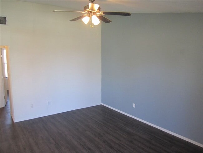 Photo - 2213 Yellow Jacket Ln Unit B