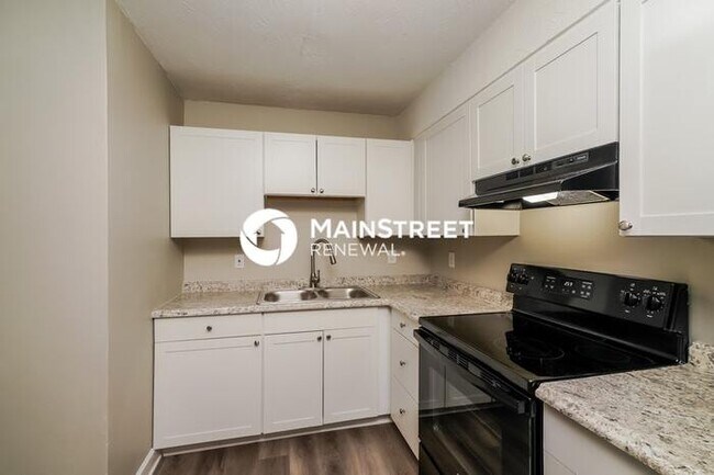 Photo - 3 Bedroom Pet-Friendly Home in Louisville, KY with Main Street Renewal