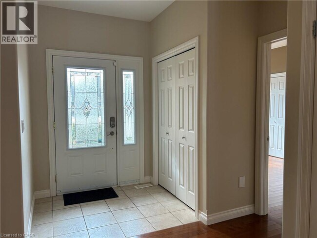 Photo - 27 Werret Ave