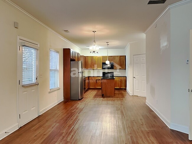 Photo - 2515 Beal St