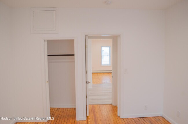 Photo - 152 St James St