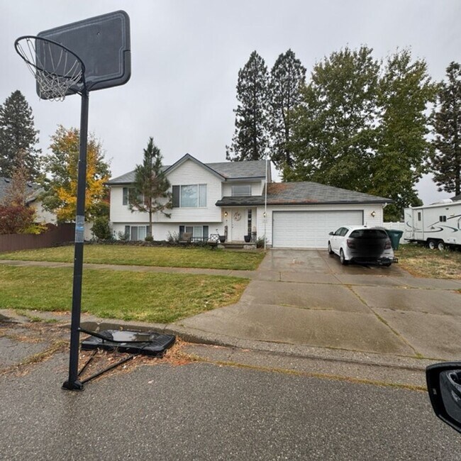 Cute 4 bedroom home House Rental in Coeur d'Alene, ID