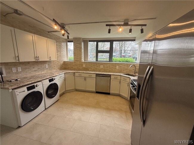 130 Linwood Ave