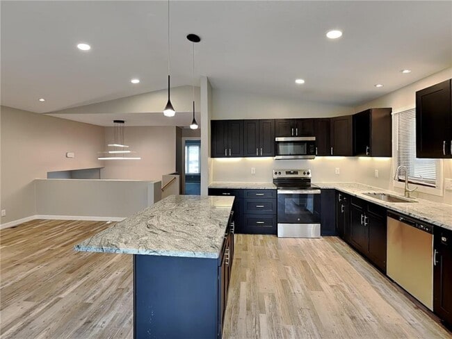 Photo - 14150 Rolling Oaks Cir NE