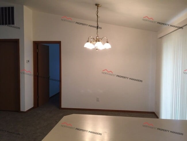 Photo - STATUS: AVAILABLE | R142C | $1995