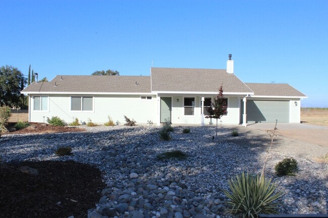 Available Soon! Must See 2 Bedroom Home Lo... - Available Soon! Must See 2 Bedroom Home Lo...