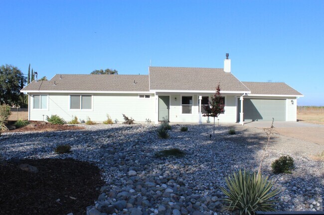 Building Photo - Available Soon! Must See 2 Bedroom Home Lo...