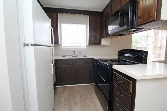 Photo - Freshly Updated -Ground-Floor Apartment Ne... Unit G8
