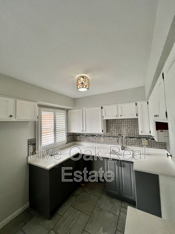 Photo - 103 N Thalia Road