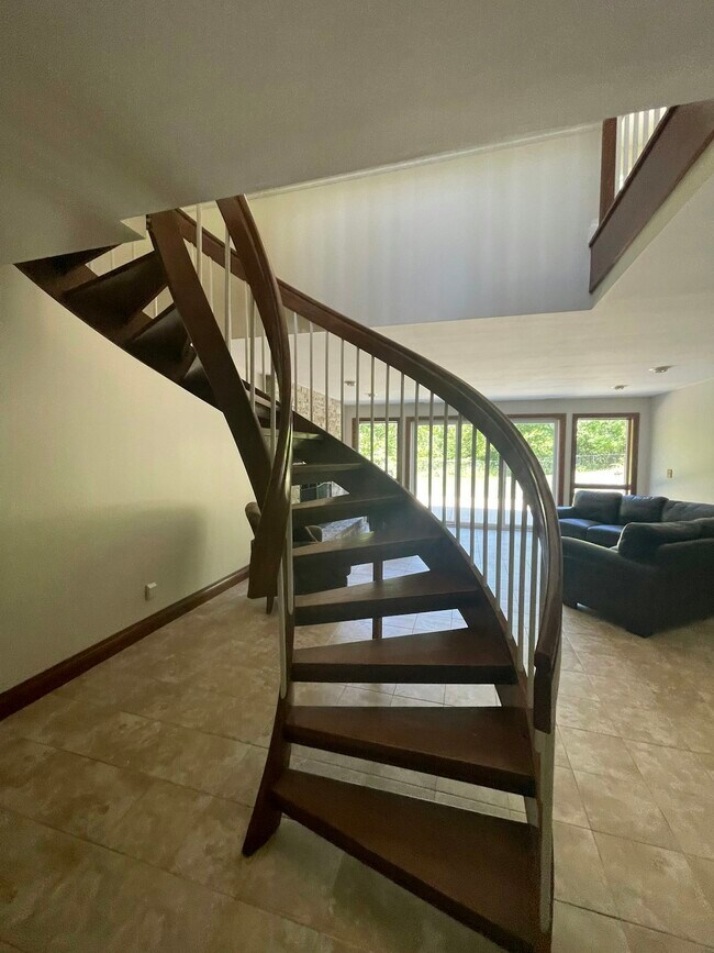 Photo - 4390 N River Rd
