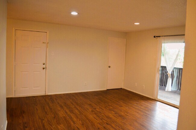 Photo - 319 Linn Ave Unit 319 Linn Avenue